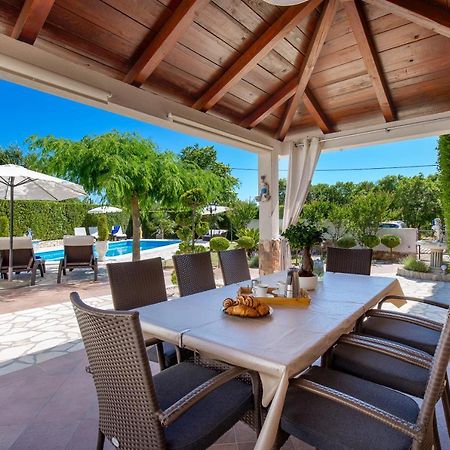 Villa Summer Oasis Dobrinj Exterior photo