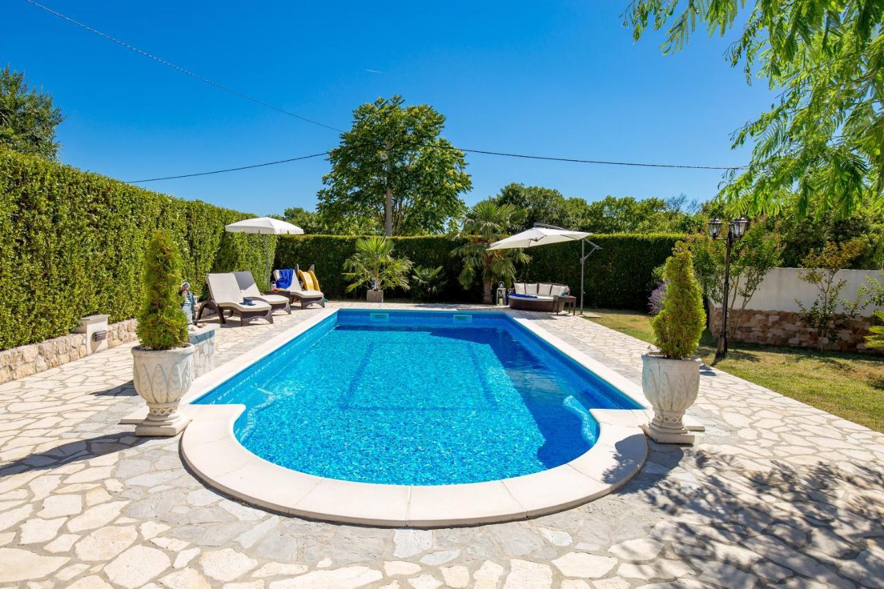 Villa Summer Oasis Dobrinj Exterior photo