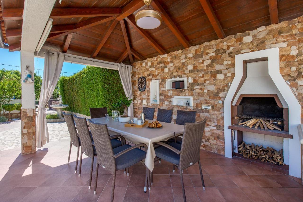 Villa Summer Oasis Dobrinj Exterior photo