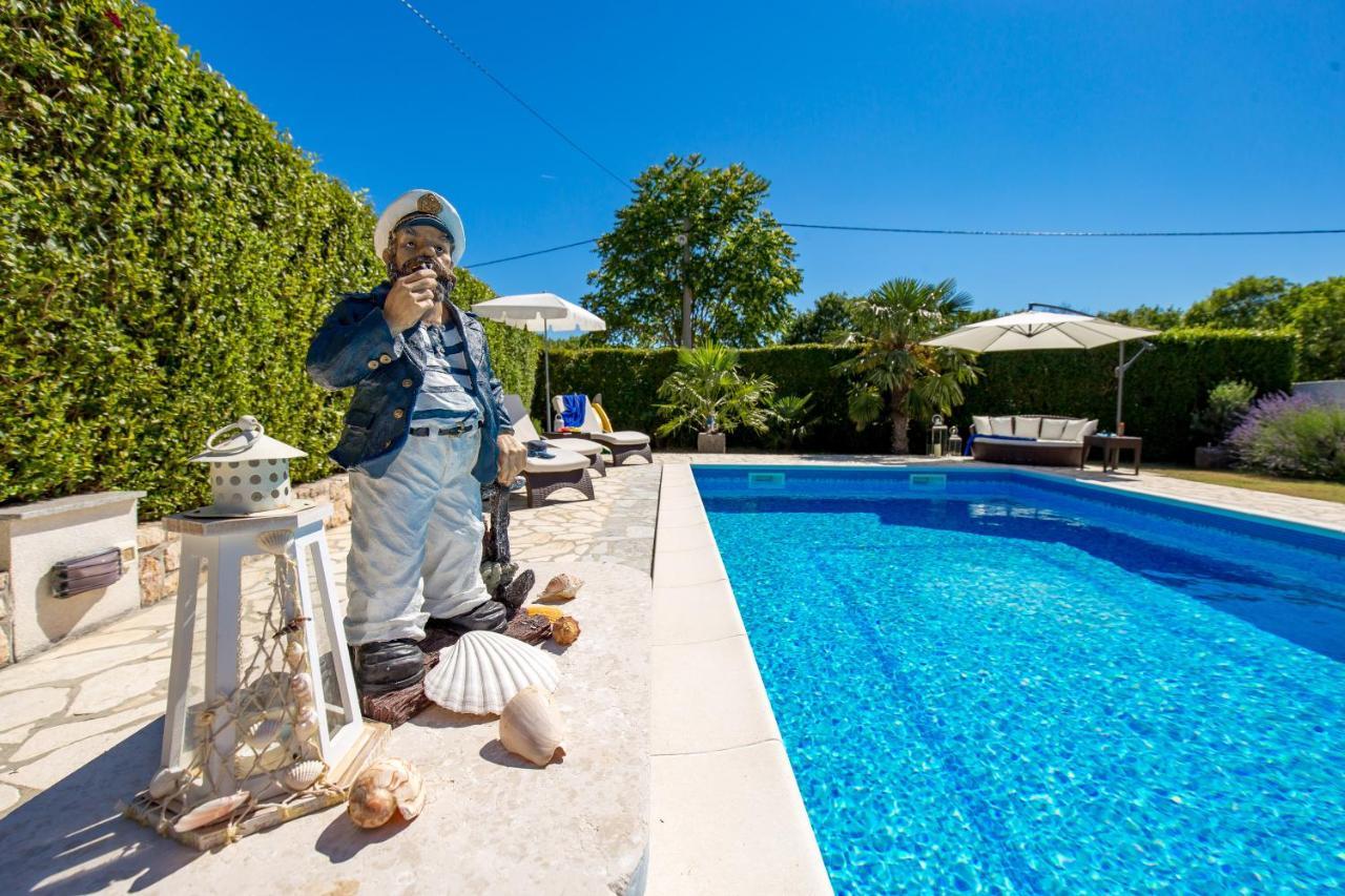 Villa Summer Oasis Dobrinj Exterior photo